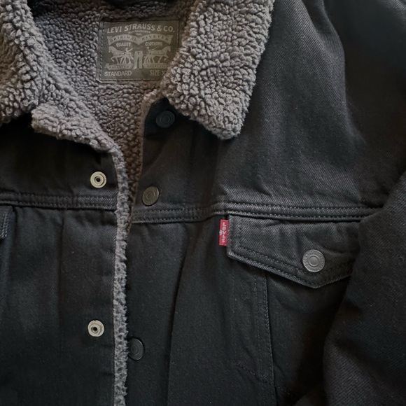 Levi's Black Sherpa-Lined Jacket - Picture 5 of 5